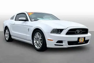 Ford Mustang 2014 V6 Premium 2dr Fastback