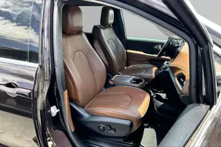 Chrysler Pacifica 2019 Limited 4dr Mini-Van