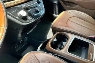 Chrysler Pacifica 2019 Limited 4dr Mini-Van