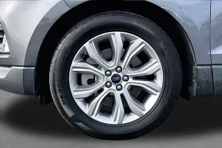 Ford Edge 2022 AWD Titanium 4dr Crossover