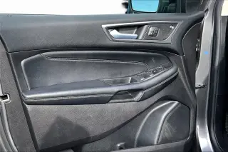Ford Edge 2022 AWD Titanium 4dr Crossover