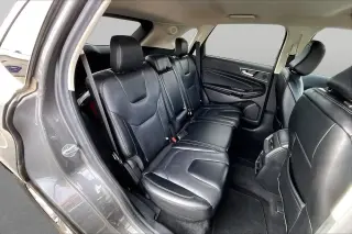 Ford Edge 2022 AWD Titanium 4dr Crossover