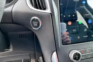Ford Edge 2022 AWD Titanium 4dr Crossover