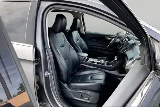 Ford Edge 2022 AWD Titanium 4dr Crossover