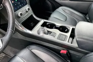 Ford Edge 2022 AWD Titanium 4dr Crossover