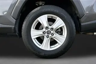 Toyota RAV4 2021 XLE 4dr SUV