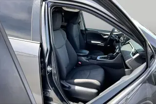 Toyota RAV4 2021 XLE 4dr SUV