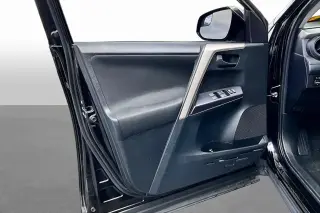 Toyota RAV4 2018 LE 4dr SUV