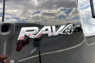 Toyota RAV4 2018 LE 4dr SUV