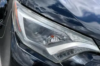 Toyota RAV4 2018 LE 4dr SUV