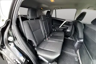Toyota RAV4 2018 LE 4dr SUV