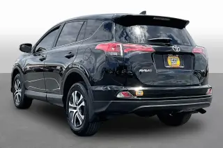 Toyota RAV4 2018 LE 4dr SUV