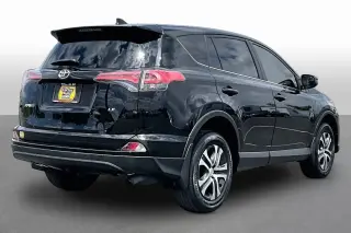 Toyota RAV4 2018 LE 4dr SUV
