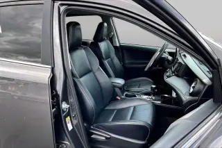 Toyota RAV4 2017 Platinum 4dr SUV