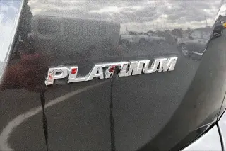 Toyota RAV4 2017 Platinum 4dr SUV