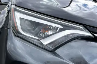 Toyota RAV4 2017 Platinum 4dr SUV