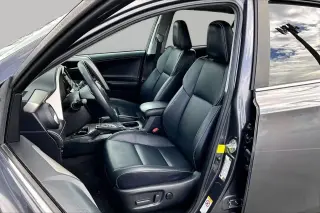 Toyota RAV4 2017 Platinum 4dr SUV