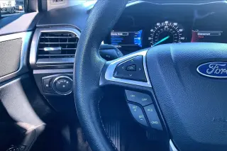 Ford Fusion 2017 SE 4dr Sedan