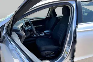 Ford Fusion 2020 SE 4dr Sedan