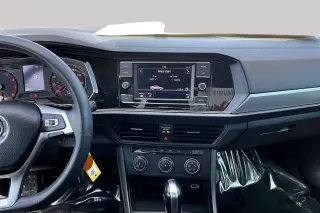 Volkswagen Jetta 2019 SE 4dr Sedan