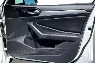Volkswagen Jetta 2019 SE 4dr Sedan