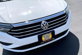 Volkswagen Jetta 2019 SE 4dr Sedan