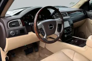 GMC Yukon 2013 AWD Denali 4dr SUV