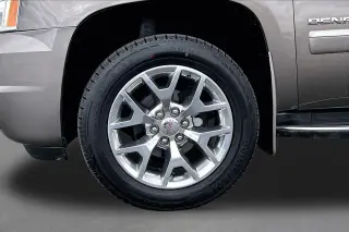 GMC Yukon 2013 AWD Denali 4dr SUV