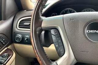GMC Yukon 2013 AWD Denali 4dr SUV