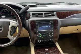 GMC Yukon 2013 AWD Denali 4dr SUV