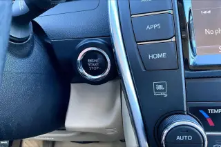 Toyota Camry 2017 SE 4dr Sedan