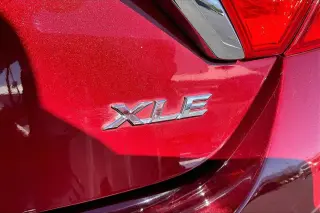 Toyota Camry 2017 SE 4dr Sedan