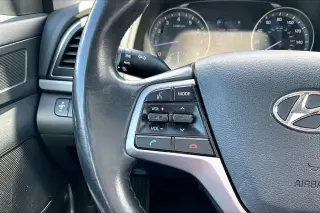Hyundai ELANTRA 2017 SE 4dr Sedan 6M (US)