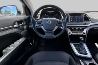 Hyundai ELANTRA 2017 SE 4dr Sedan 6M (US)