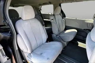 Toyota Sienna 2014 LE 7-Passenger Auto Access Seat 4dr Mini-Van