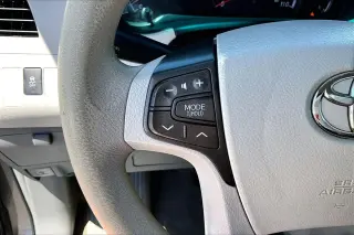 Toyota Sienna 2014 LE 7-Passenger Auto Access Seat 4dr Mini-Van