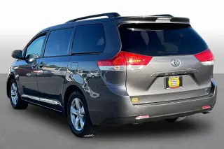 Toyota Sienna 2014 LE 7-Passenger Auto Access Seat 4dr Mini-Van
