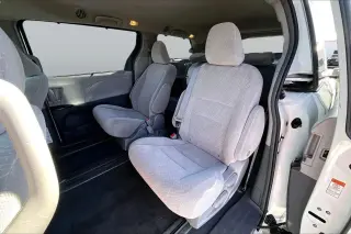 Toyota Sienna 2019 LE 7-Passenger Auto Access Seat 4dr Mini-Van