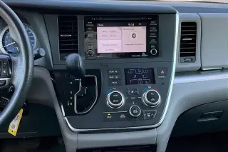 Toyota Sienna 2019 LE 7-Passenger Auto Access Seat 4dr Mini-Van