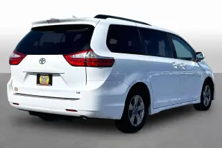 Toyota Sienna 2019 LE 7-Passenger Auto Access Seat 4dr Mini-Van