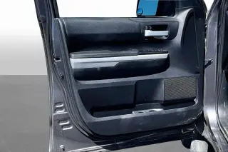 Toyota Tundra 2019 4x2 SR5 4dr CrewMax Cab Pickup SB (4.6L V8)