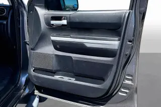 Toyota Tundra 2019 4x2 SR5 4dr CrewMax Cab Pickup SB (4.6L V8)