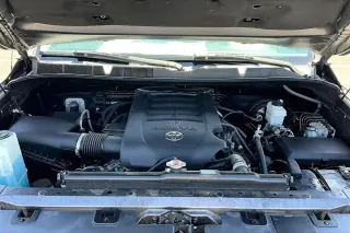 Toyota Tundra 2019 4x2 SR5 4dr CrewMax Cab Pickup SB (4.6L V8)