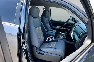 Toyota Tundra 2019 4x2 SR5 4dr CrewMax Cab Pickup SB (4.6L V8)