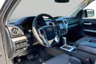 Toyota Tundra 2019 4x2 SR5 4dr CrewMax Cab Pickup SB (4.6L V8)