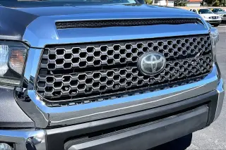 Toyota Tundra 2019 4x2 SR5 4dr CrewMax Cab Pickup SB (4.6L V8)