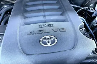 Toyota Tundra 2019 4x2 SR5 4dr CrewMax Cab Pickup SB (4.6L V8)