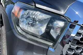 Toyota Tundra 2019 4x2 SR5 4dr CrewMax Cab Pickup SB (4.6L V8)