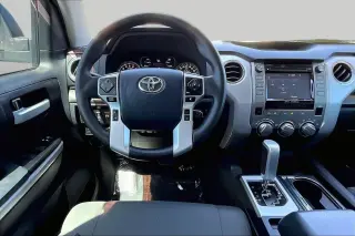 Toyota Tundra 2019 4x2 SR5 4dr CrewMax Cab Pickup SB (4.6L V8)