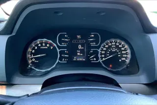Toyota Tundra 2019 4x2 SR5 4dr CrewMax Cab Pickup SB (4.6L V8)